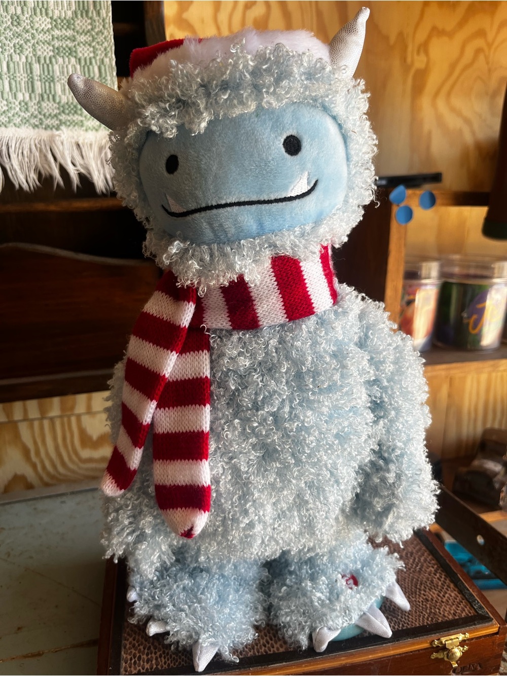 Gemmy 13” Animated Singing Yeti Plush